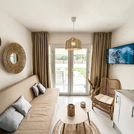 Oasis By The Pool Holiday home Nea Kallikrateia