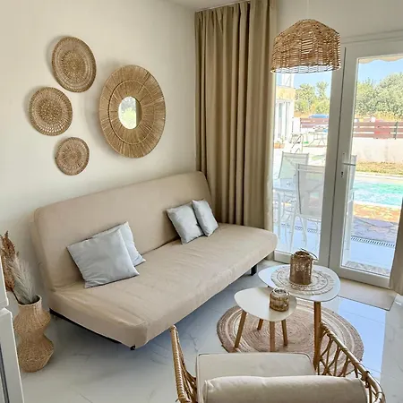 Holiday home Oasis By The Pool *