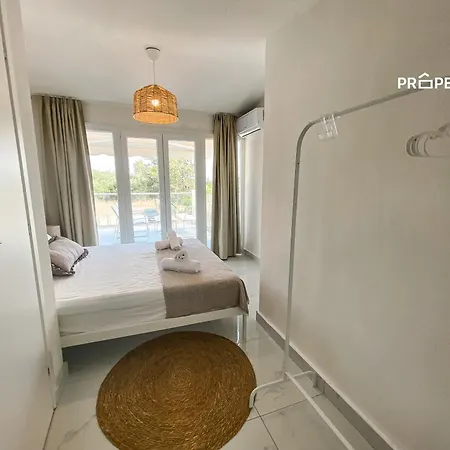 Oasis By The Pool * Nea Kallikrateia