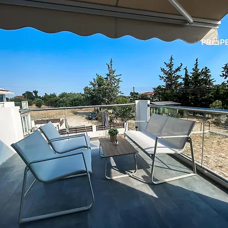 Holiday home Oasis By The Pool *