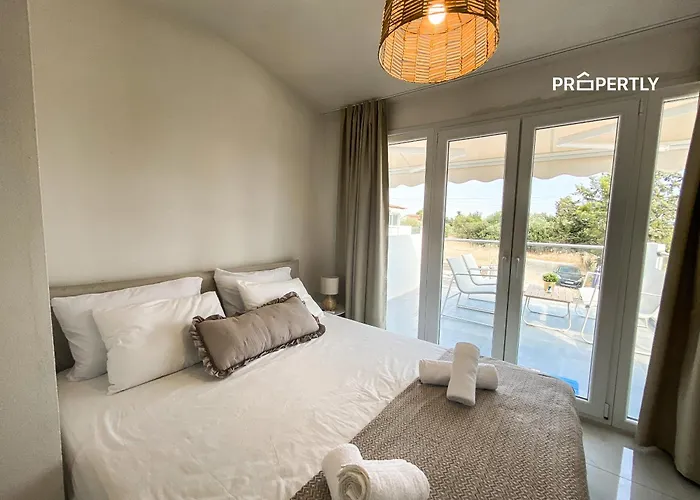 Oasis By The Pool Nea Kallikrateia