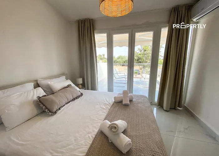 度假居 Oasis By The Pool Nea Kallikrateia