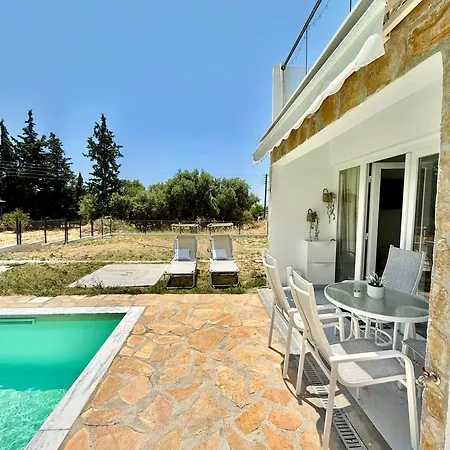 Oasis By The Pool Dom wakacyjny Nea Kallikrateia