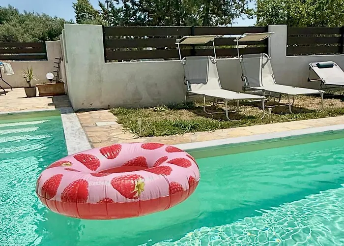 Casa de Férias Oasis By The Pool Nea Kallikrateia